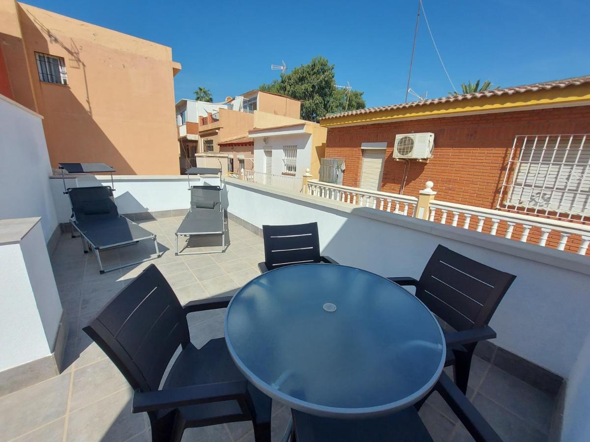 Casa De La Abuela Apartment Malaga Luaran gambar