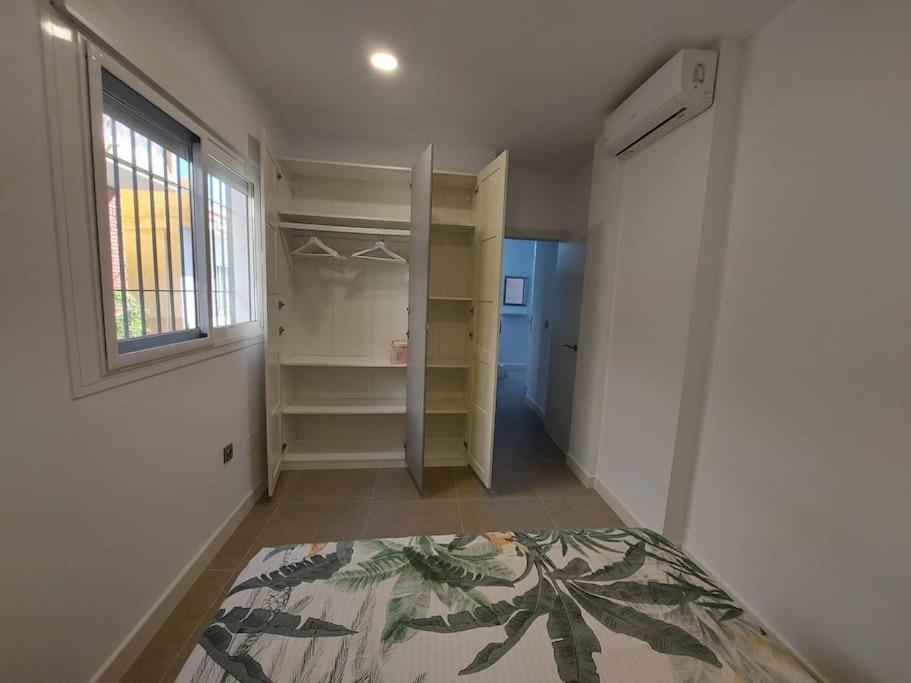 Casa De La Abuela Apartment Malaga Luaran gambar
