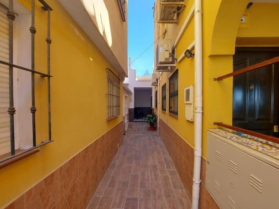 Casa De La Abuela Apartment Malaga Luaran gambar