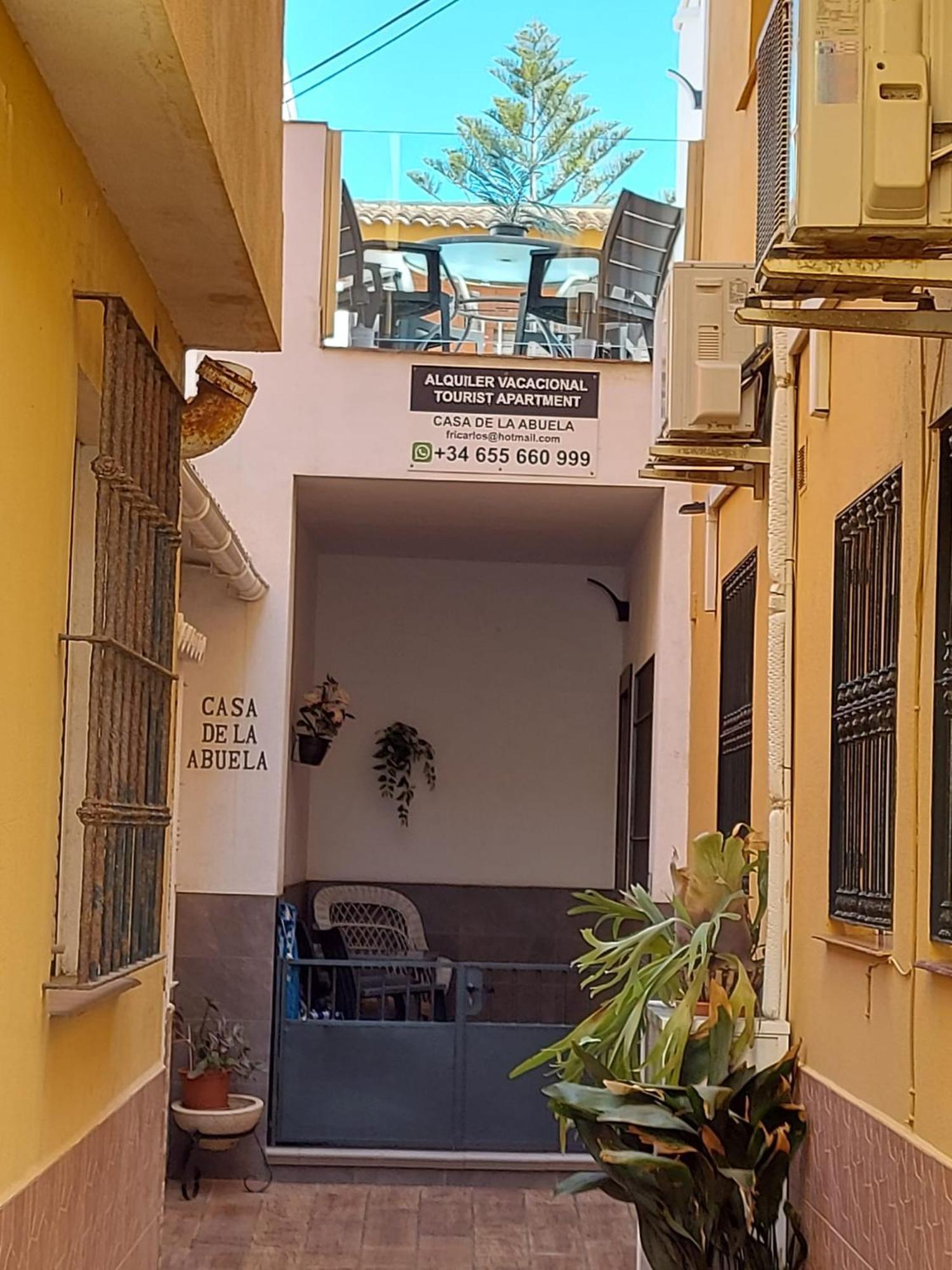Casa De La Abuela Apartment Malaga Luaran gambar